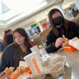 Meet your Posher, Elizabeth